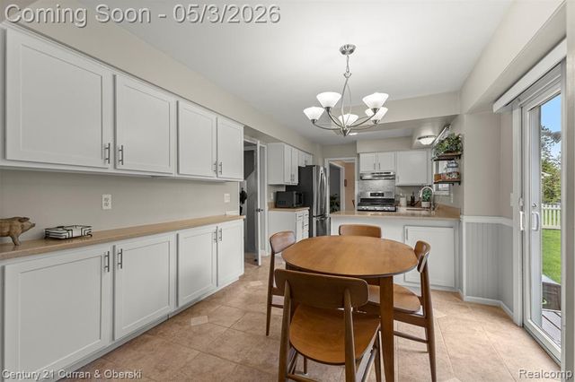 34254 Fonville Ct., Livonia, MI 48152