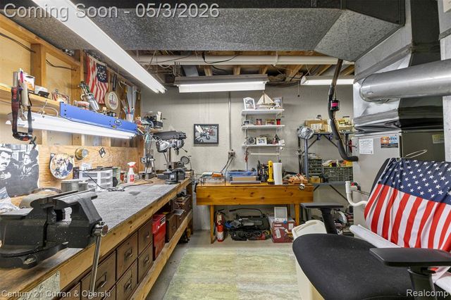 34254 Fonville Ct., Livonia, MI 48152