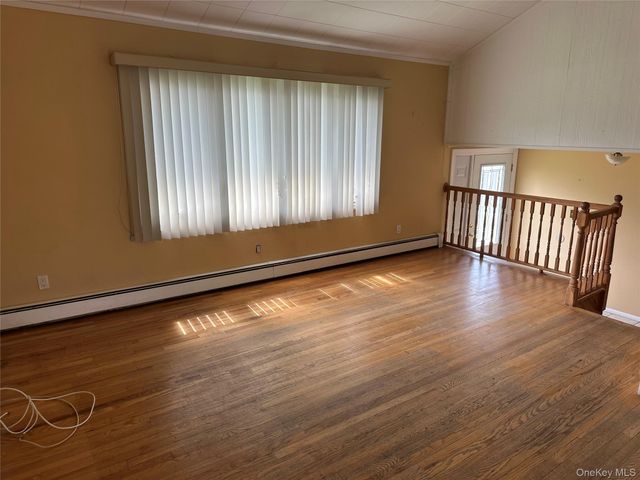 67 Cleremont Avenue, Saint James, NY 11780