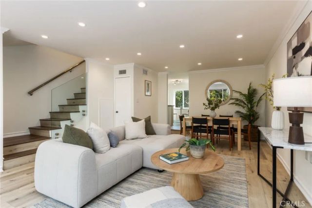 4216 Ethel Ave, Apt 5, Studio City, CA 91604
