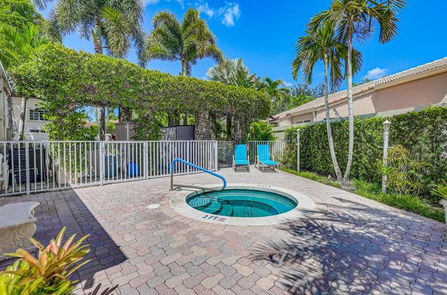 76 Via Del Corso, Palm Beach Gardens, FL 33418