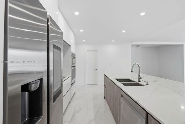 5005 Collins Ave 415, Miami Beach, FL 33140