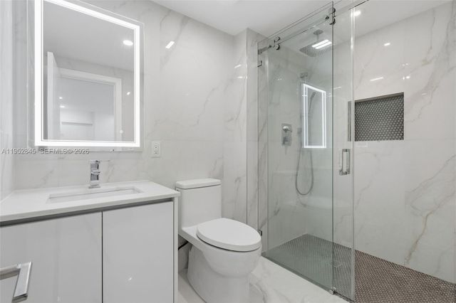 5005 Collins Ave 415, Miami Beach, FL 33140