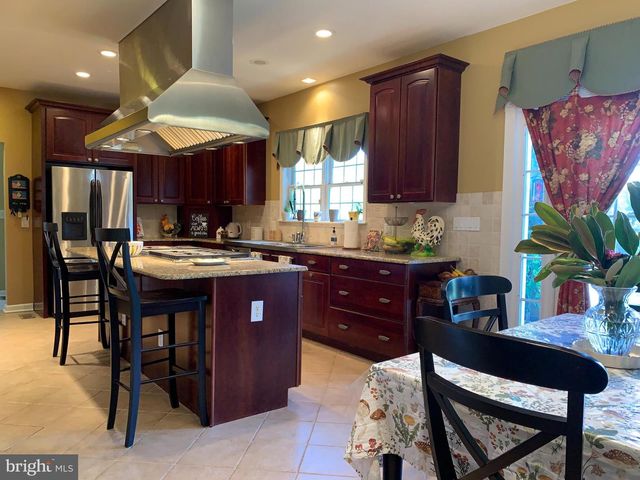 163 SHARON STATION, Robbinsville, NJ 08691