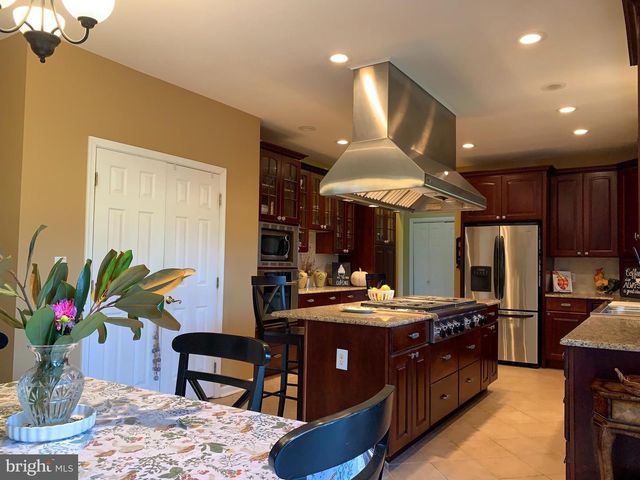 163 SHARON STATION, Robbinsville, NJ 08691