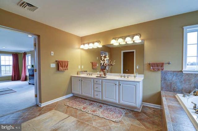 163 SHARON STATION, Robbinsville, NJ 08691