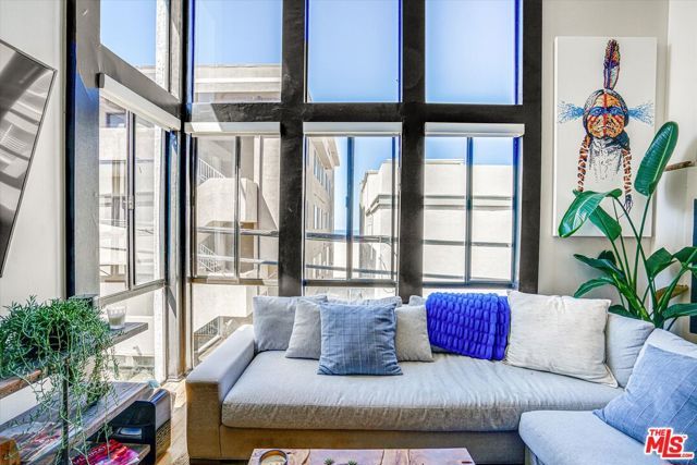 14 Mast Street, Marina Del Rey, CA 90292