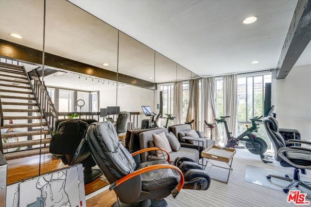 14 Mast Street, Marina Del Rey, CA 90292