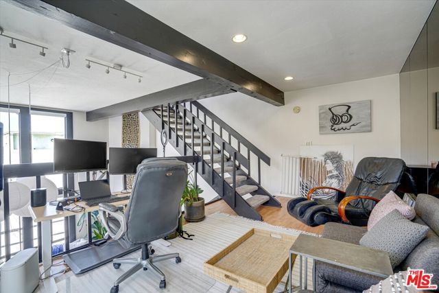 14 Mast Street, Marina Del Rey, CA 90292