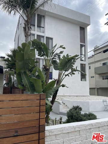 14 Mast Street, Marina Del Rey, CA 90292