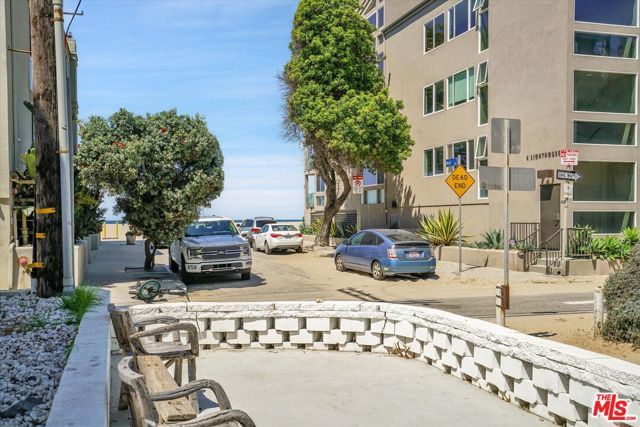 14 Mast Street, Marina Del Rey, CA 90292
