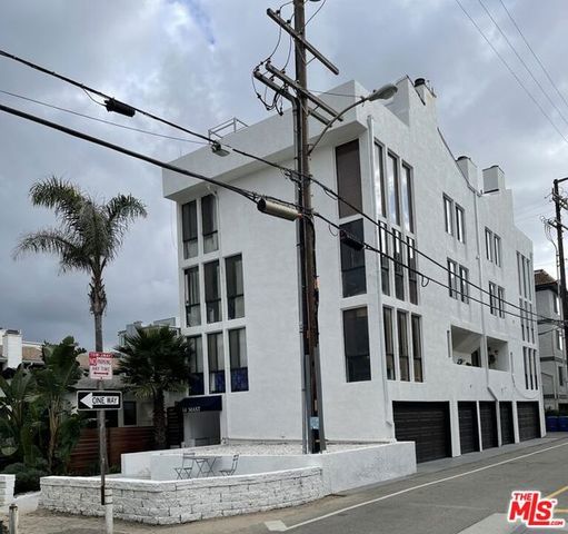14 Mast Street, Marina Del Rey, CA 90292
