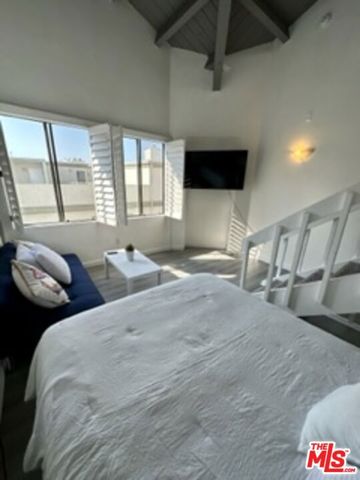 14 Mast Street, Marina Del Rey, CA 90292