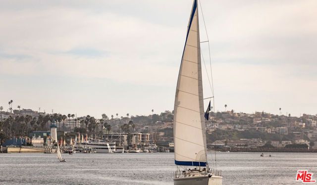 14 Mast Street, Marina Del Rey, CA 90292