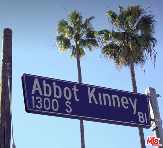 14 Mast Street, Marina Del Rey, CA 90292