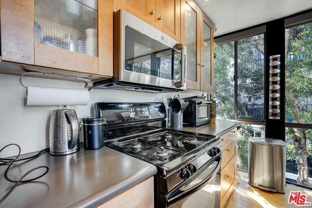 14 Mast Street, Marina Del Rey, CA 90292