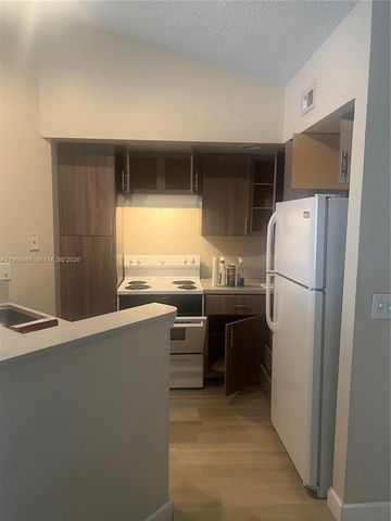 565 Vista Isles Dr 2024, Sunrise, FL 33325