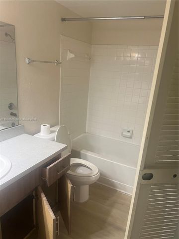 565 Vista Isles Dr 2024, Sunrise, FL 33325