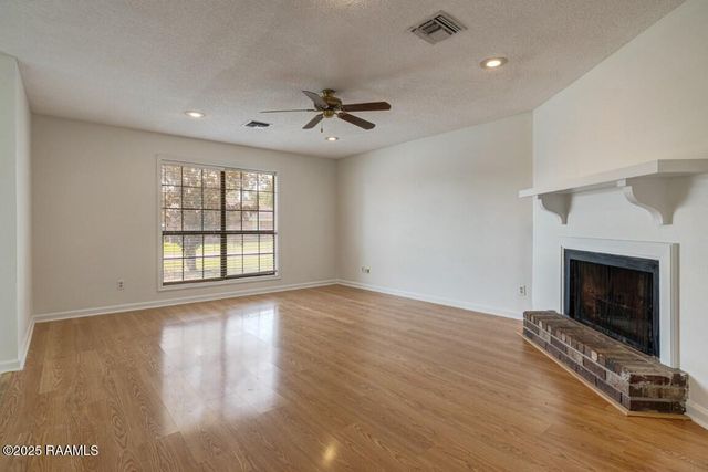 136 Longfellow Drive, Lafayette, LA 70503