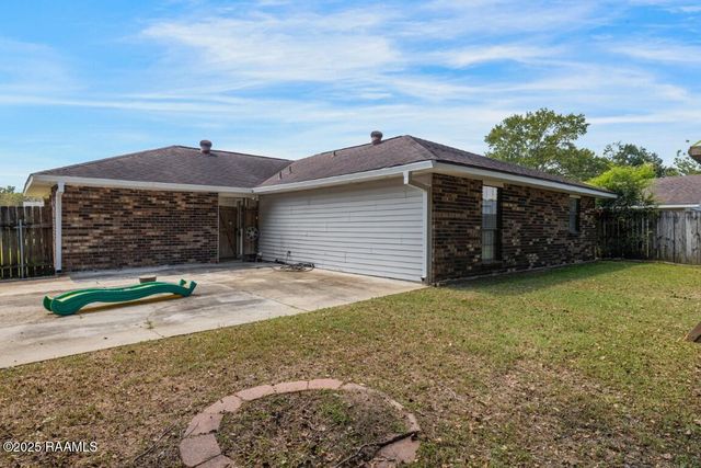 136 Longfellow Drive, Lafayette, LA 70503