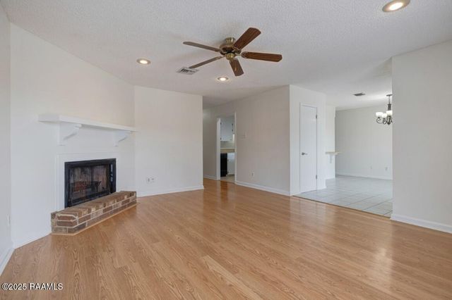 136 Longfellow Drive, Lafayette, LA 70503