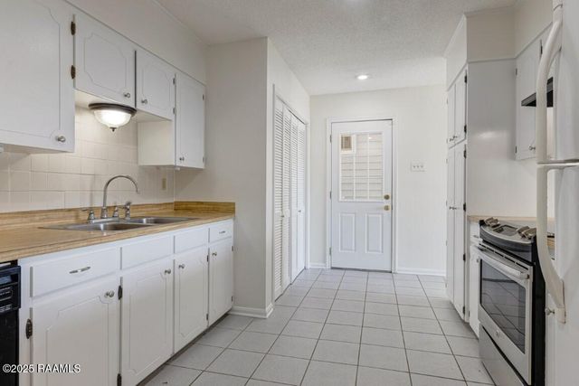 136 Longfellow Drive, Lafayette, LA 70503