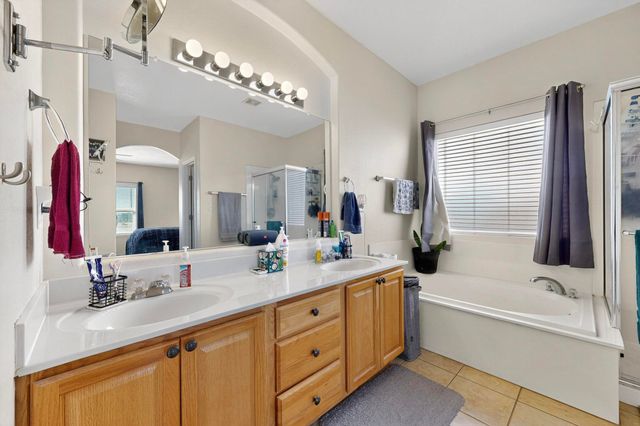 11735 Terra Bella Lane SE, Albuquerque, NM 87123