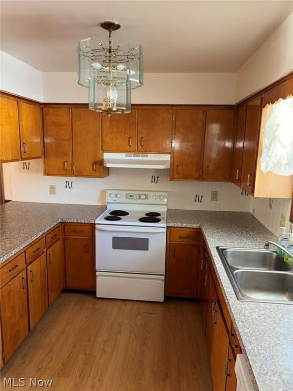 142 Essex Road, Mansfield, OH 44904