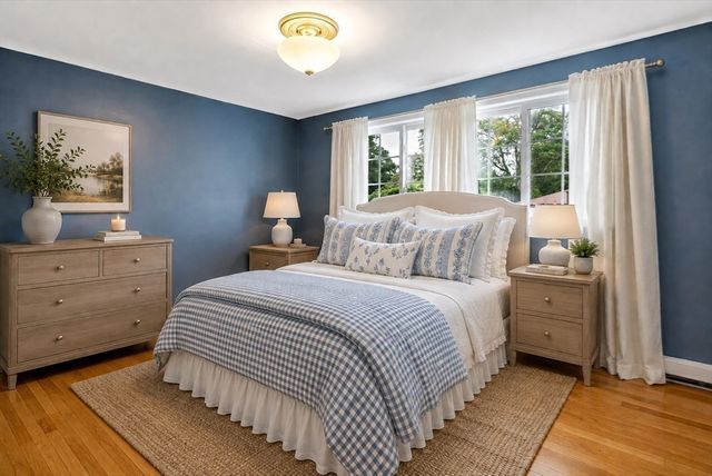 124 Watuppa Ave, Somerset, MA 02726