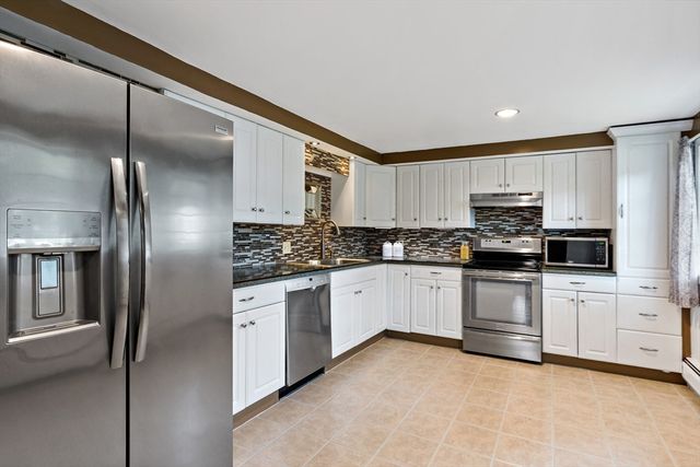 124 Watuppa Ave, Somerset, MA 02726