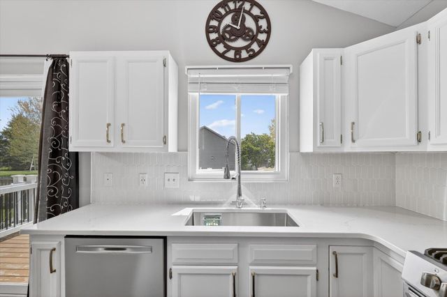 4317 Saturn Drive, Dorr, MI 49323