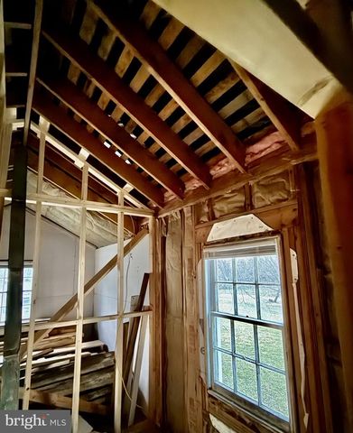 37611 HUGHESVILLE RD, Purcellville, VA 20132