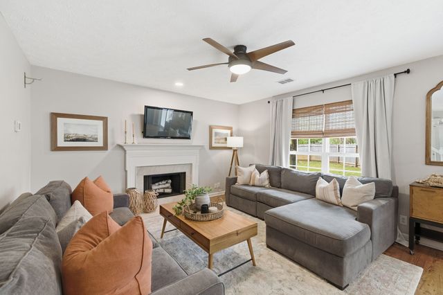 604 Hannah Ridge Ct, Antioch, TN 37013