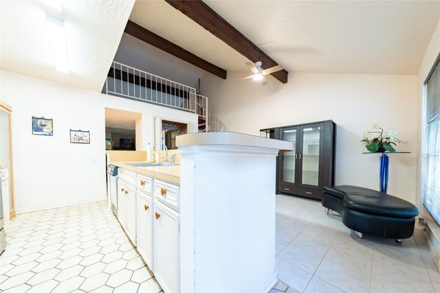 9168 Wilcrest Drive 9168, Houston, TX 77099