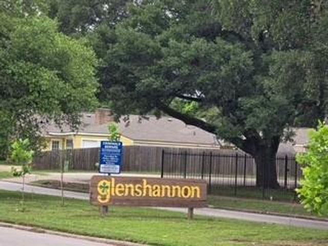 9168 Wilcrest Drive 9168, Houston, TX 77099