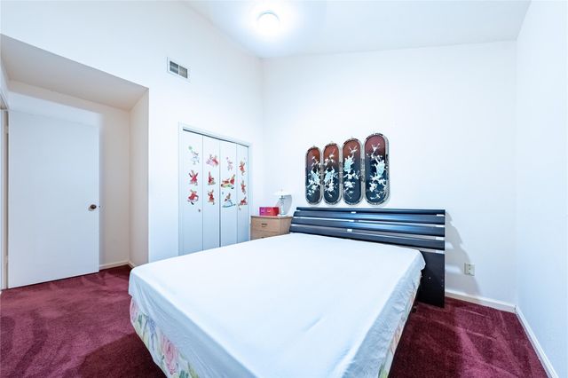 9168 Wilcrest Drive 9168, Houston, TX 77099