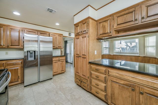 6002 ELMHURST Road, Amarillo, TX 79106