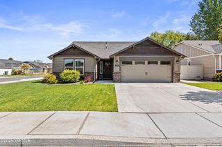 S 2201 62nd Ave, Yakima, WA 98903