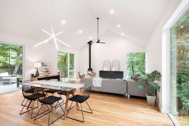 190 Rumbough Place, Asheville, NC 28806
