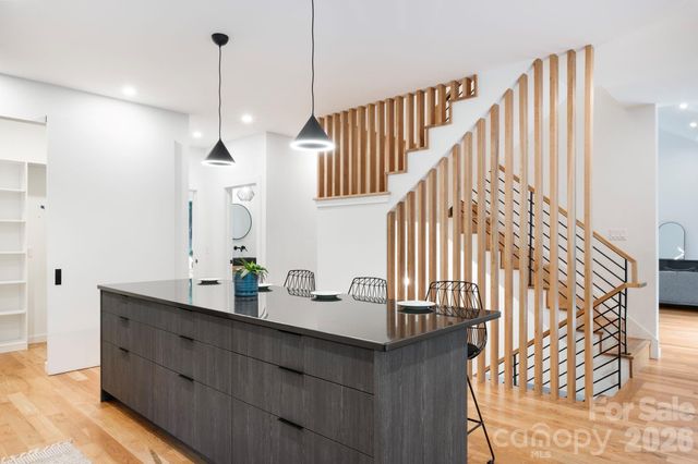 190 Rumbough Place, Asheville, NC 28806