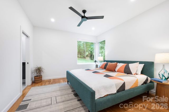 190 Rumbough Place, Asheville, NC 28806