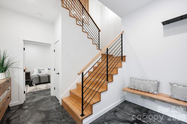 190 Rumbough Place, Asheville, NC 28806