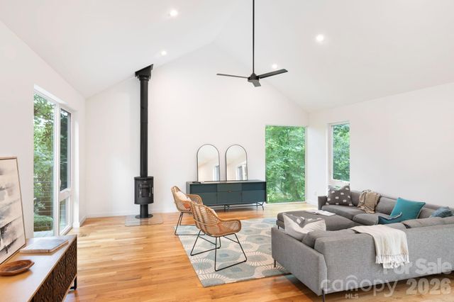 190 Rumbough Place, Asheville, NC 28806