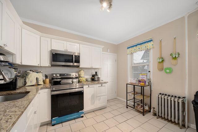 286 California Ave, Providence, RI 02905