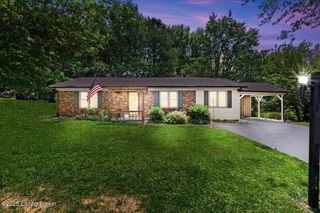 401 Embry Villa Dr, Leitchfield, KY 42754
