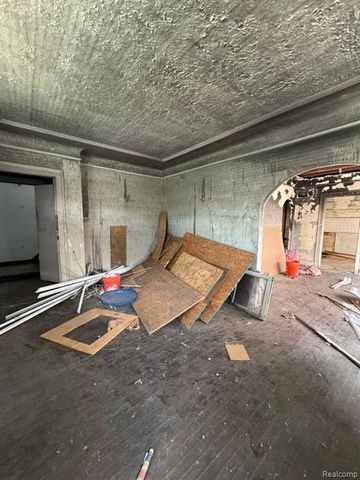 19552 Pelkey Street, Detroit, MI 48205