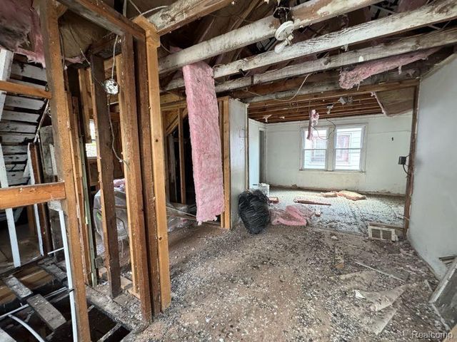 19552 Pelkey Street, Detroit, MI 48205