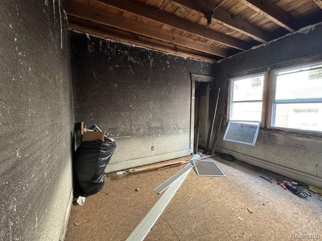 19552 Pelkey Street, Detroit, MI 48205