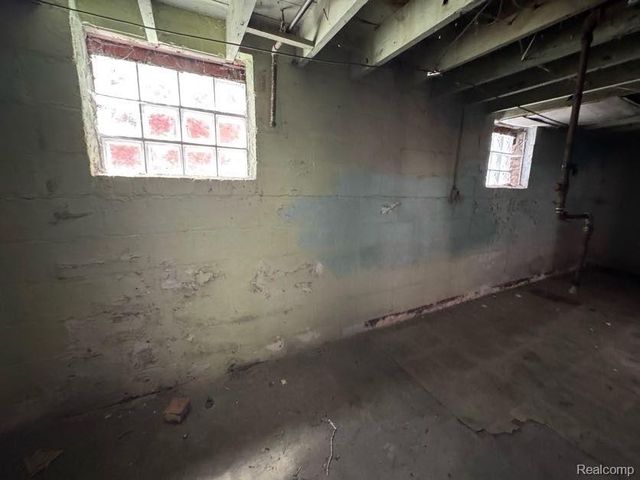 19552 Pelkey Street, Detroit, MI 48205