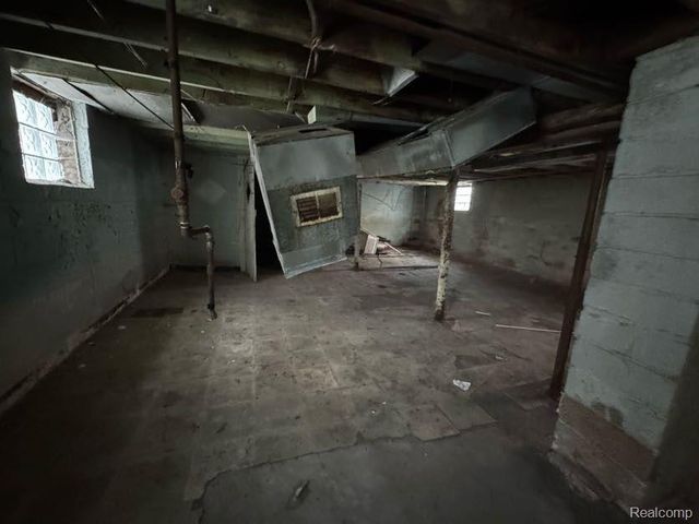 19552 Pelkey Street, Detroit, MI 48205